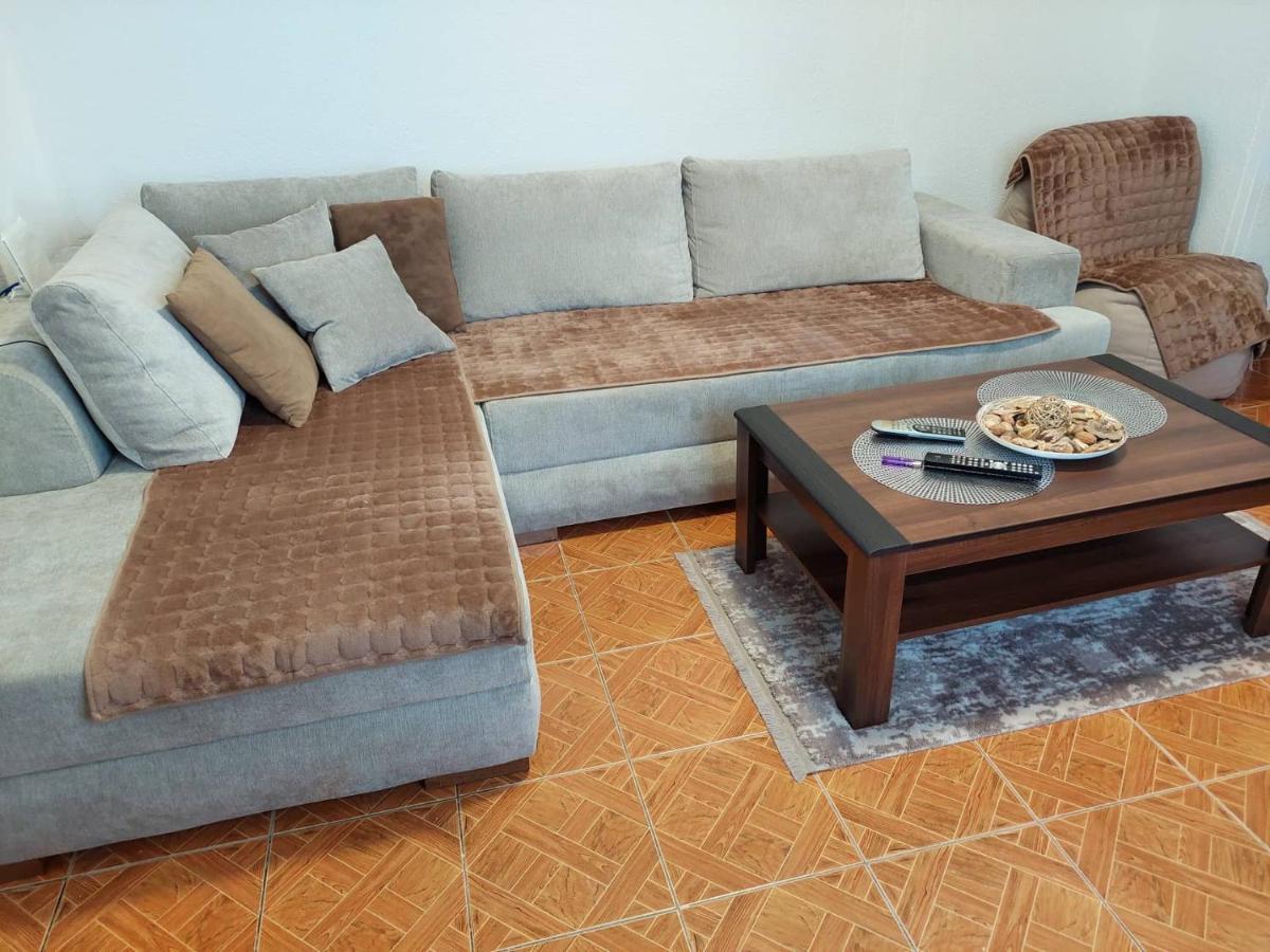 Apartmani Jovan Ulcinj Exteriör bild