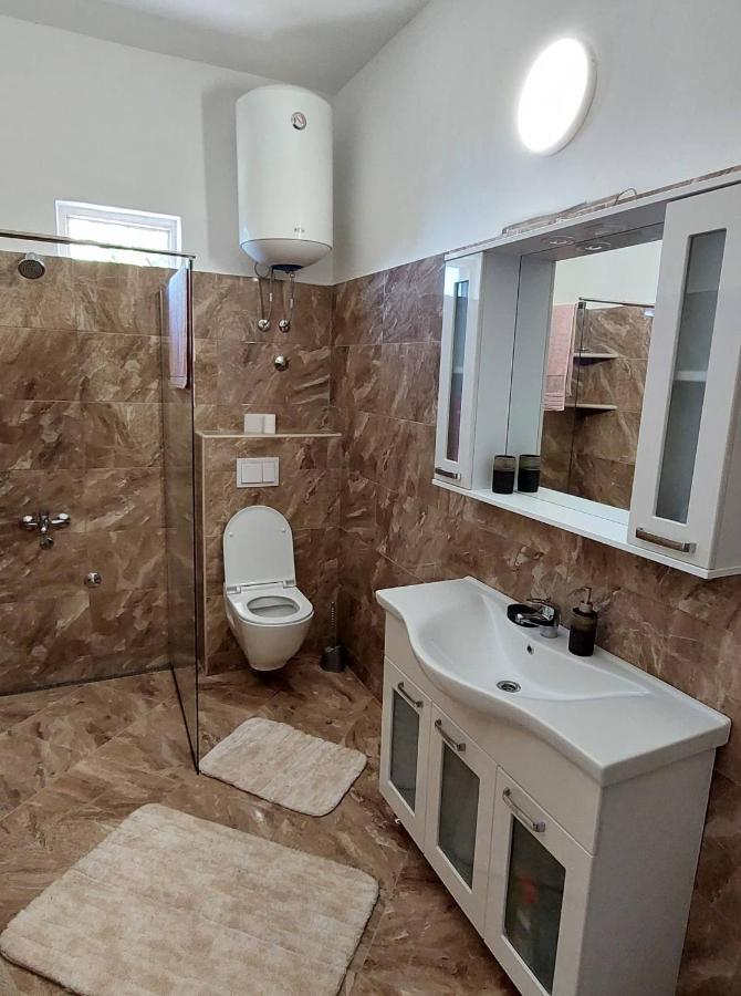 Apartmani Jovan Ulcinj Exteriör bild