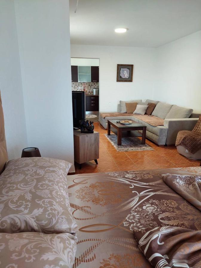 Apartmani Jovan Ulcinj Exteriör bild