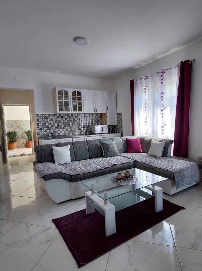 Apartmani Jovan Ulcinj Exteriör bild