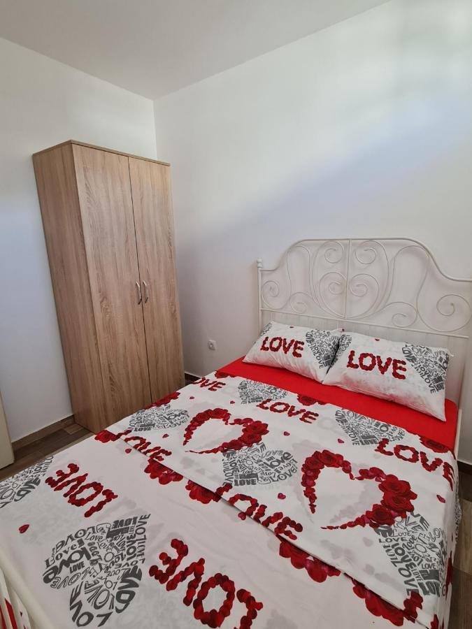 Apartmani Jovan Ulcinj Exteriör bild