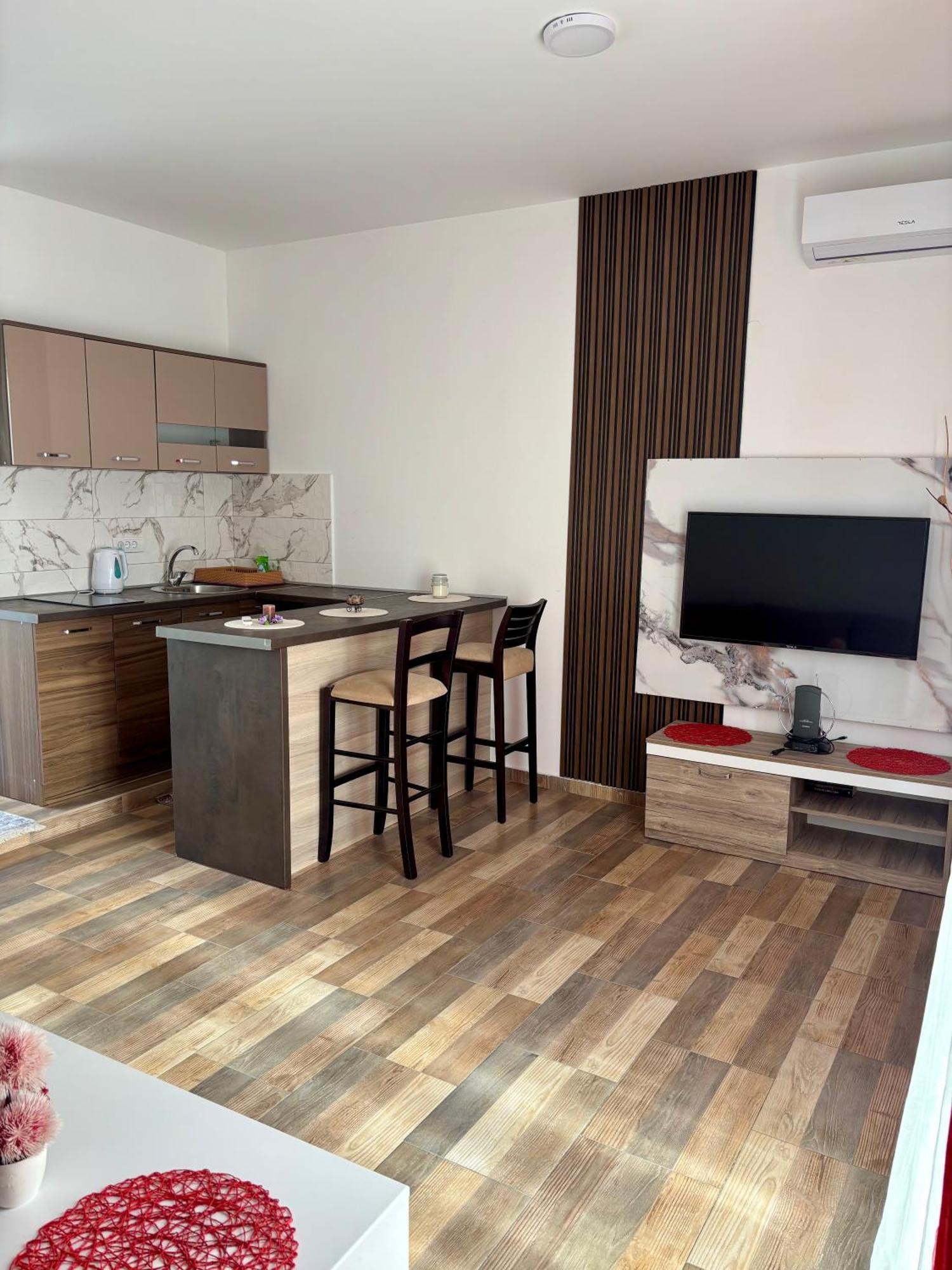 Apartmani Jovan Ulcinj Exteriör bild